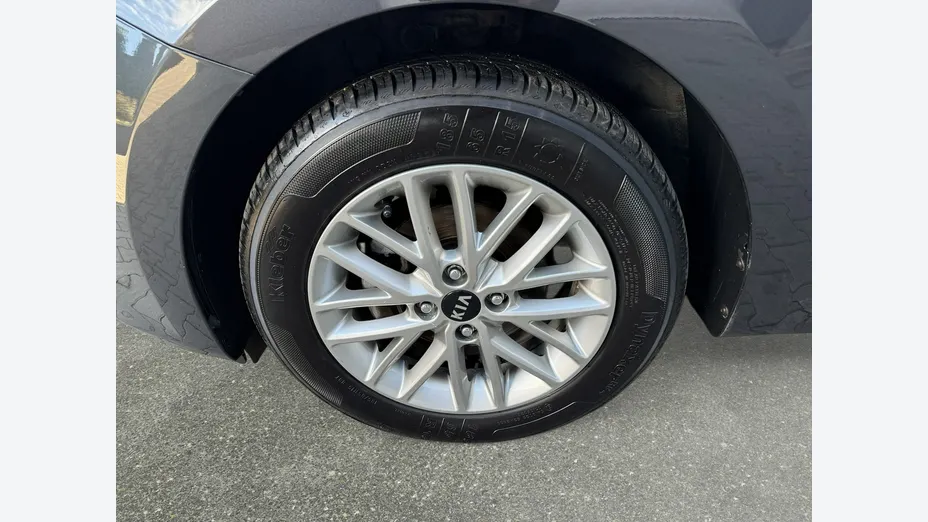 KIA Rio -