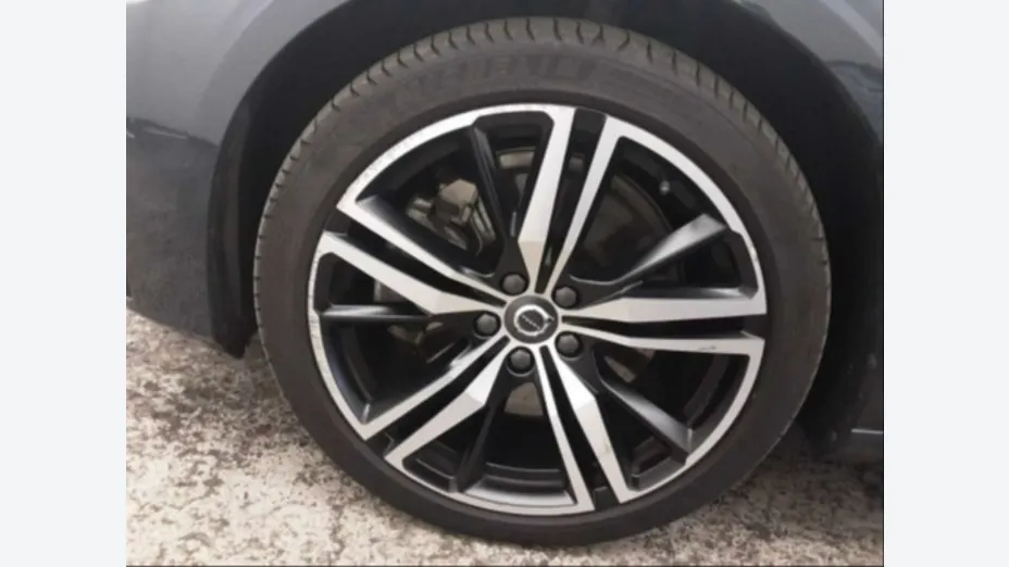 VOLVO V60 -