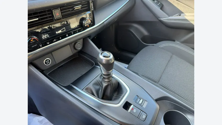 NISSAN Qashqai -