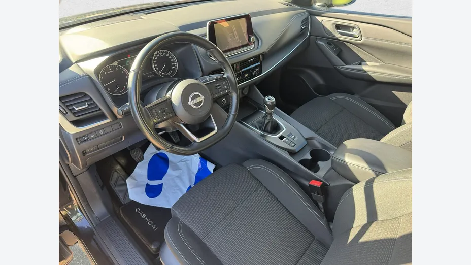 NISSAN Qashqai -