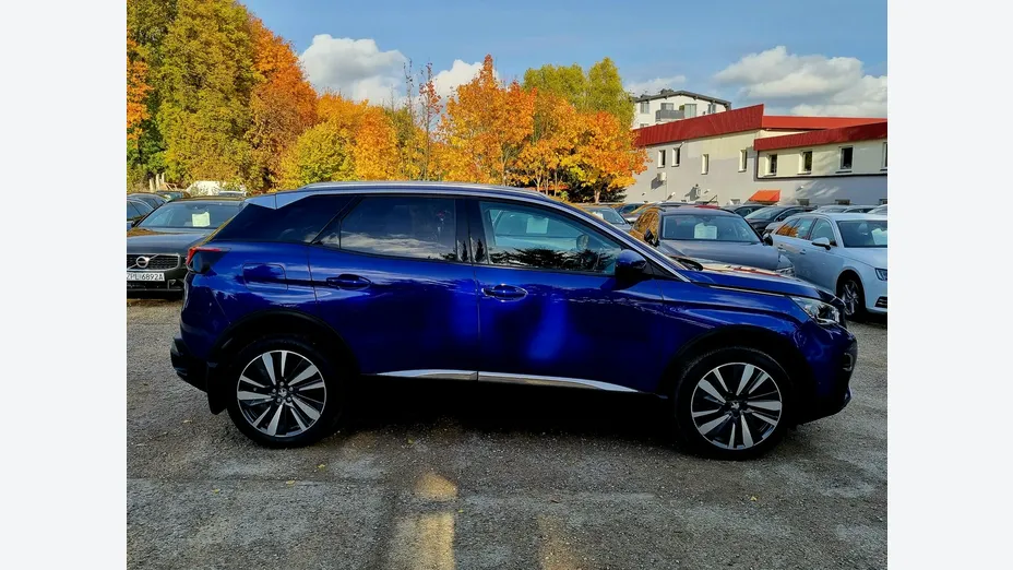 PEUGEOT 3008 -