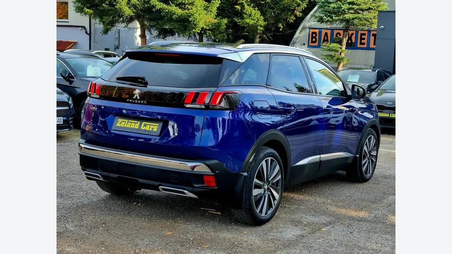 PEUGEOT 3008 -
