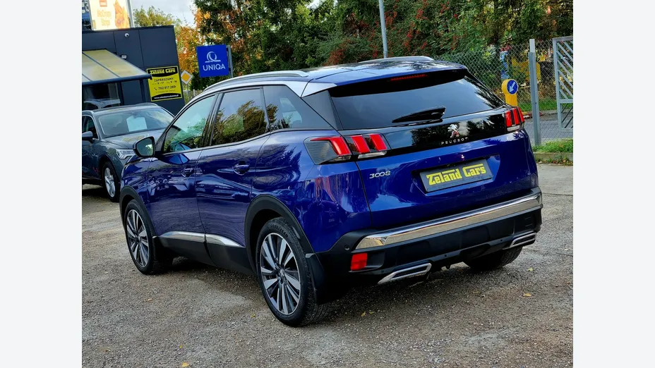 PEUGEOT 3008 -