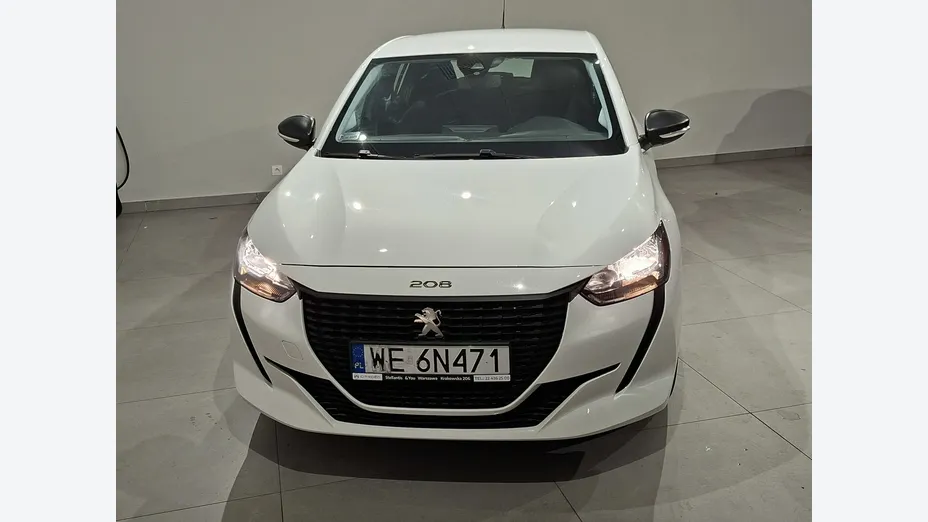 PEUGEOT 208 -
