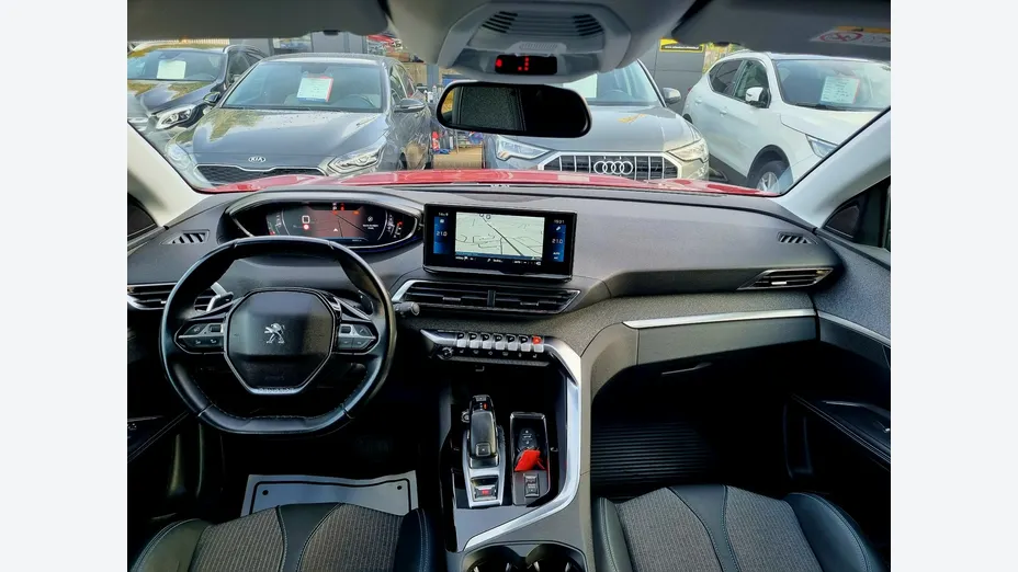 PEUGEOT 3008 -