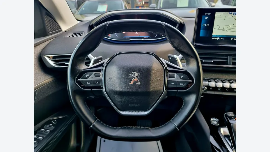 PEUGEOT 3008 -