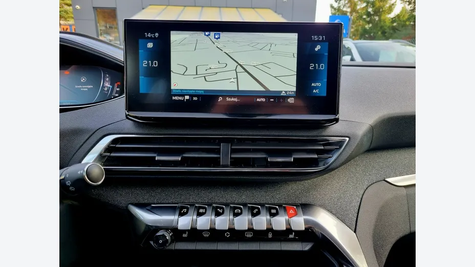 PEUGEOT 3008 -
