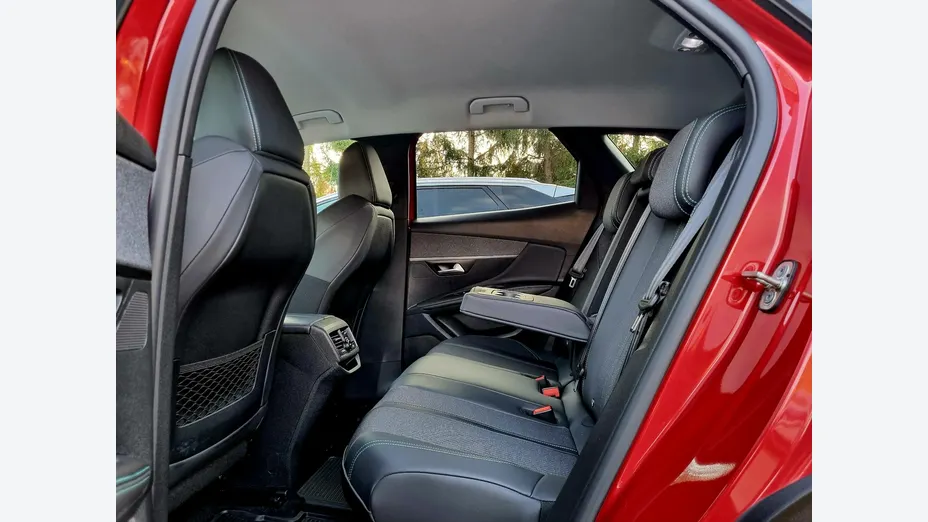 PEUGEOT 3008 -