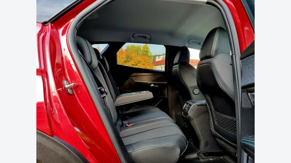 PEUGEOT 3008 -