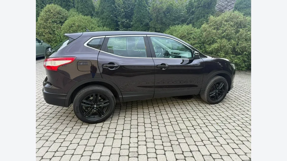 NISSAN Qashqai -