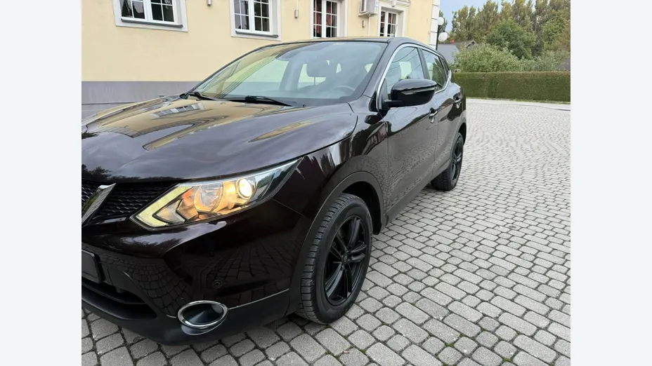 NISSAN Qashqai -