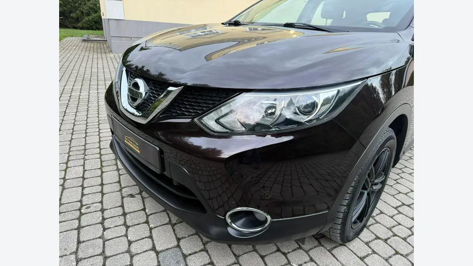 NISSAN Qashqai -
