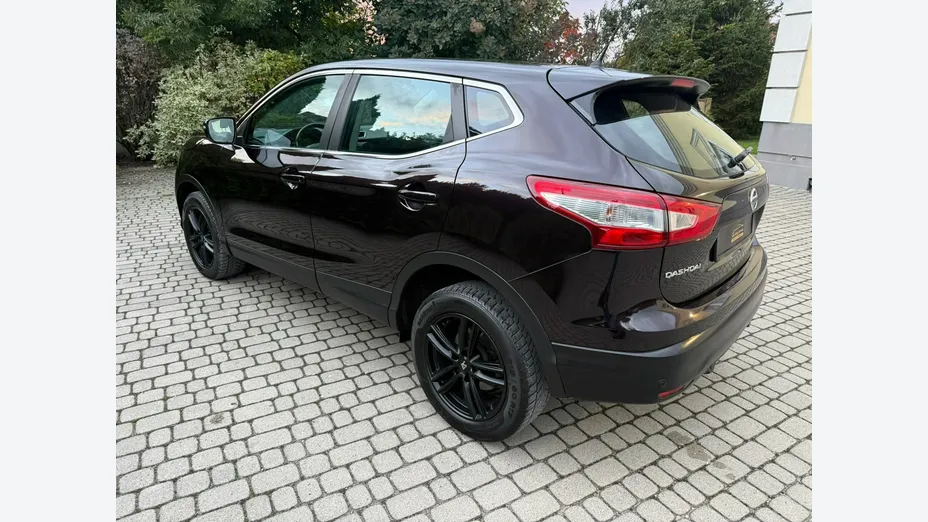NISSAN Qashqai -