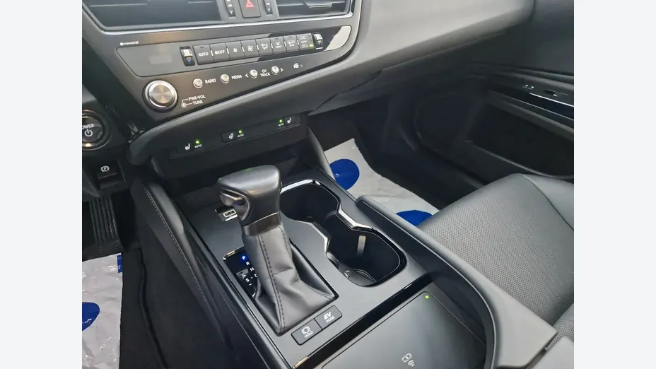 LEXUS ES -
