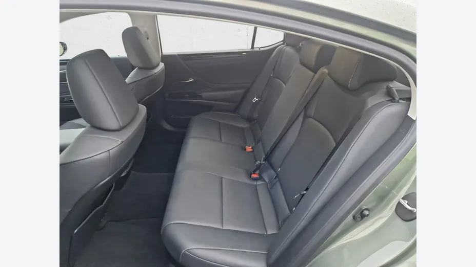 LEXUS ES -