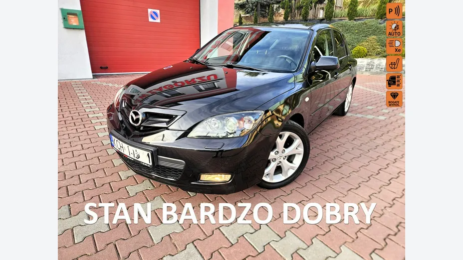 MAZDA 3 -