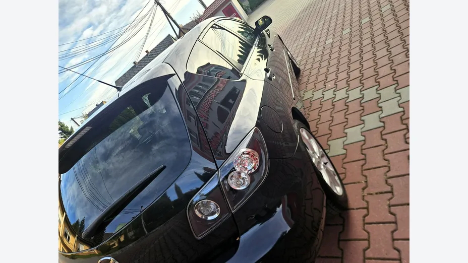 MAZDA 3 -