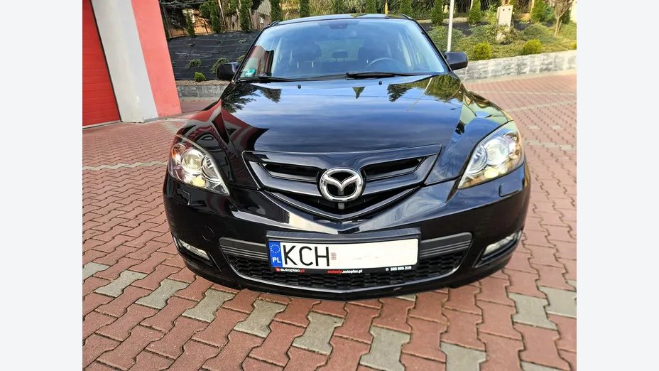 MAZDA 3 -