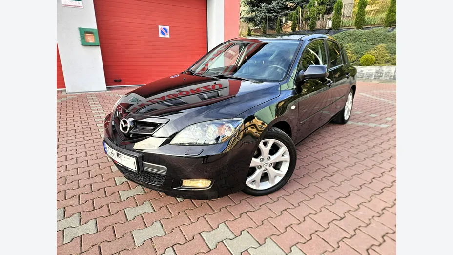 MAZDA 3 -