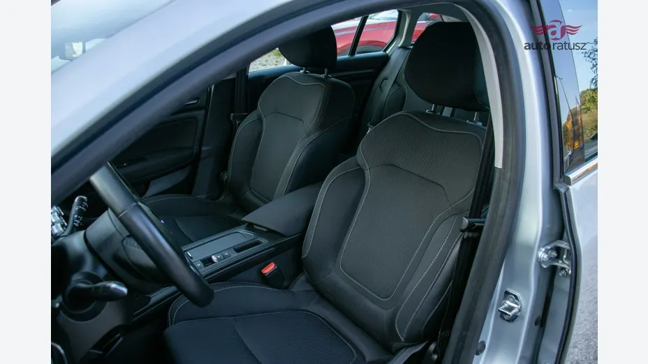 RENAULT Megane -