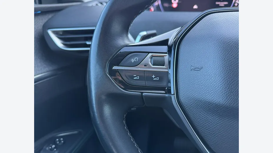 PEUGEOT 5008 -