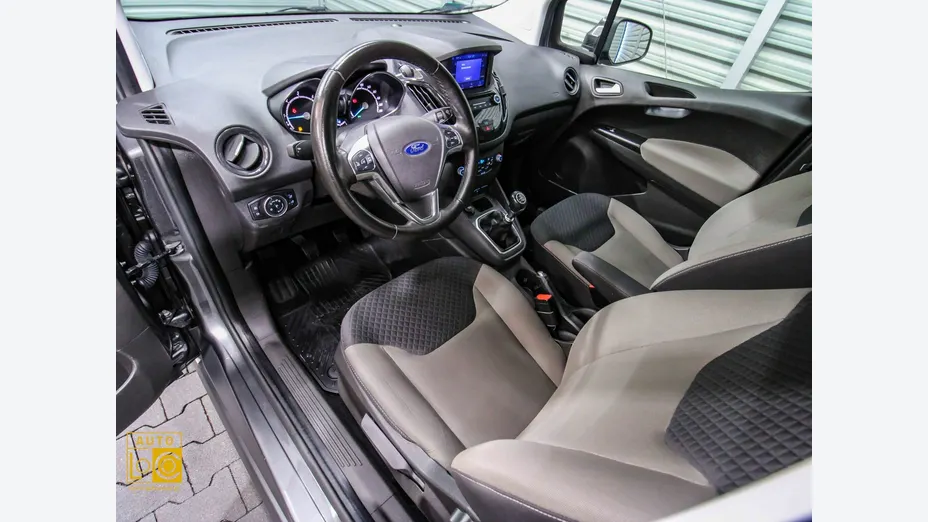 FORD Tourneo Courier -