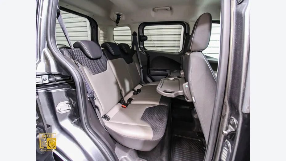 FORD Tourneo Courier -