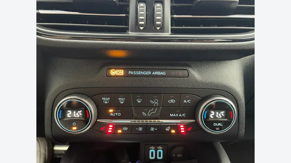 FORD Kuga -