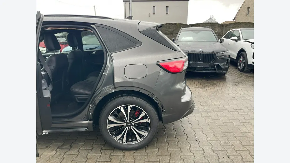 FORD Kuga -