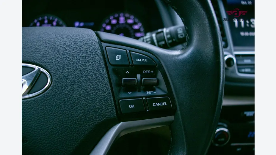 HYUNDAI Tucson -