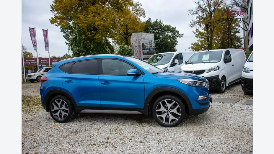 HYUNDAI Tucson -