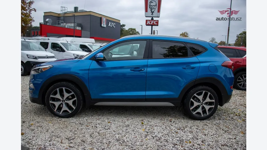 HYUNDAI Tucson -