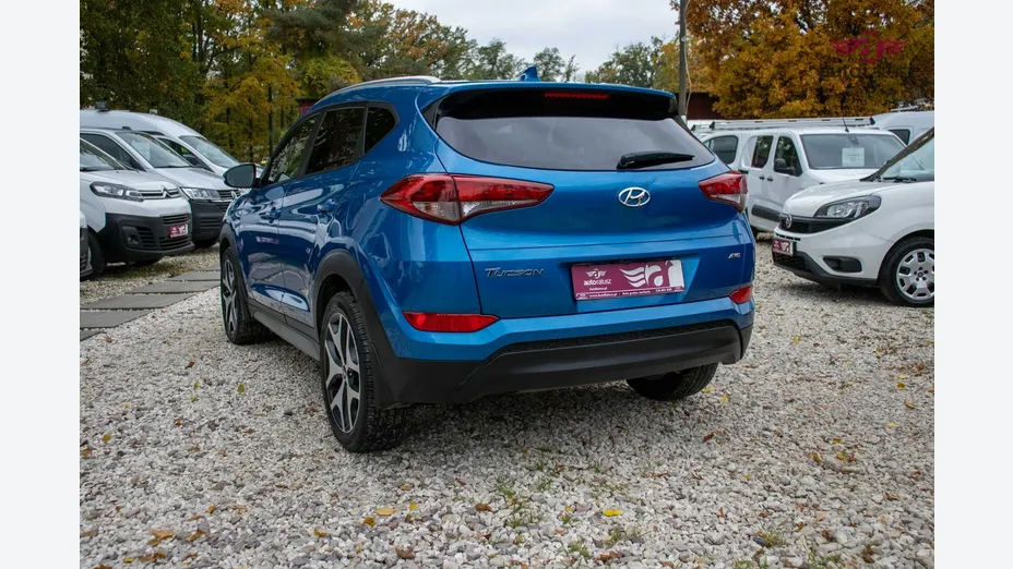 HYUNDAI Tucson -