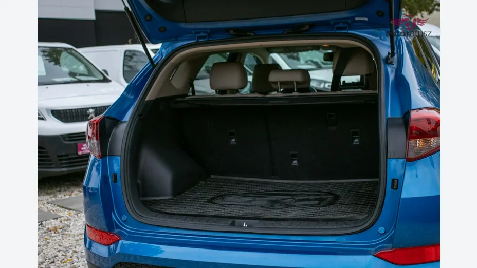 HYUNDAI Tucson -