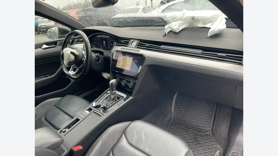 VOLKSWAGEN Arteon -