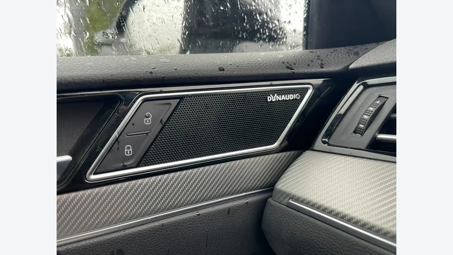VOLKSWAGEN Arteon -