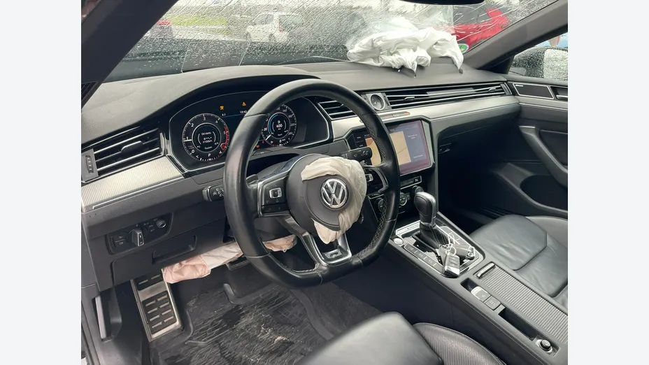 VOLKSWAGEN Arteon -