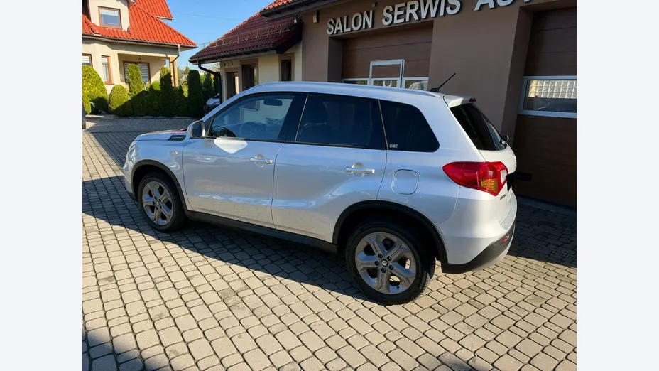 SUZUKI Vitara -
