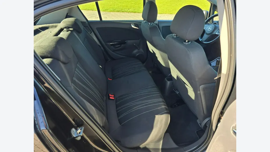 OPEL Corsa -