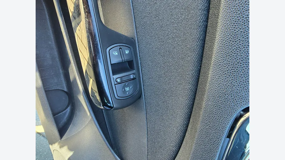 OPEL Corsa -