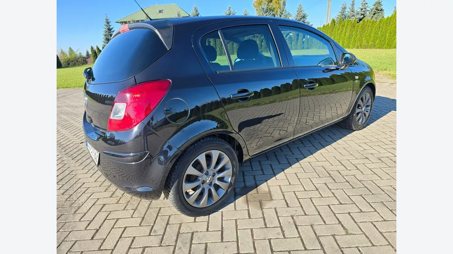 OPEL Corsa -