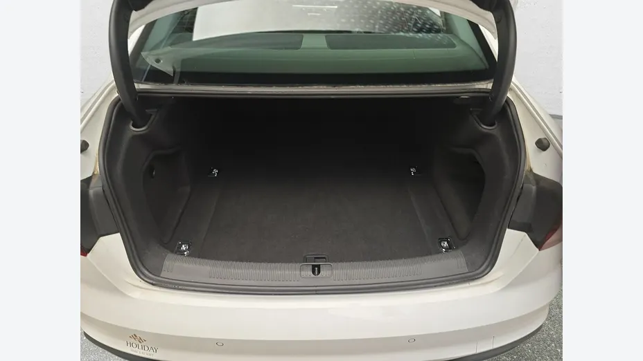AUDI A4 -