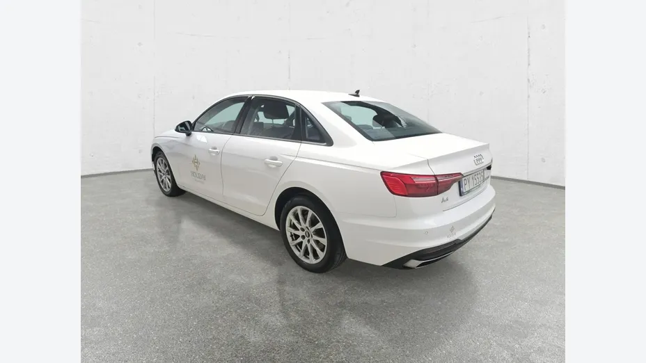 AUDI A4 -