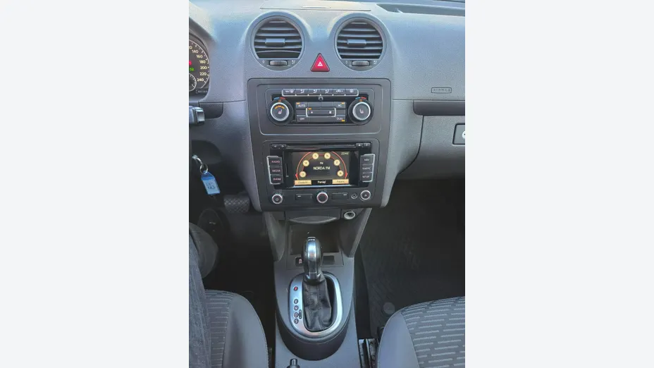 VOLKSWAGEN Caddy -