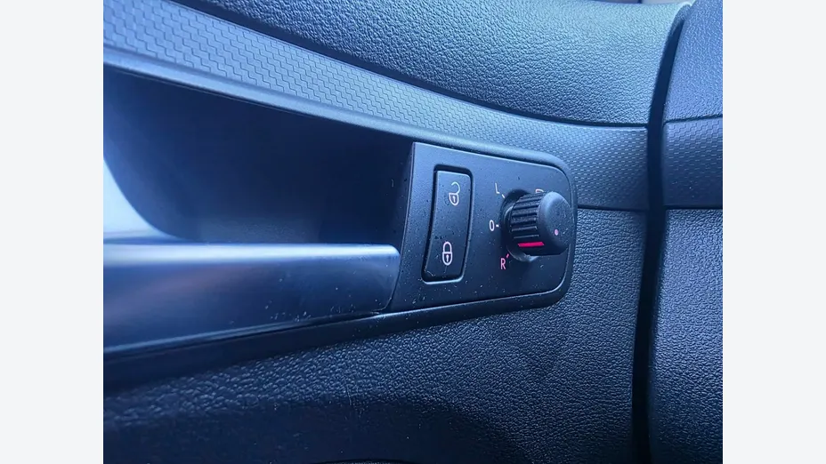 VOLKSWAGEN Caddy -