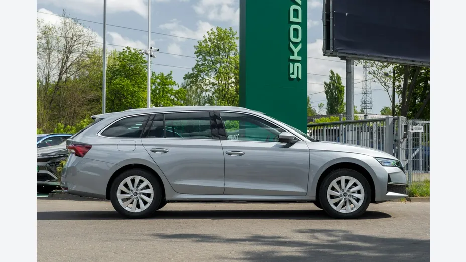 SKODA Octavia -