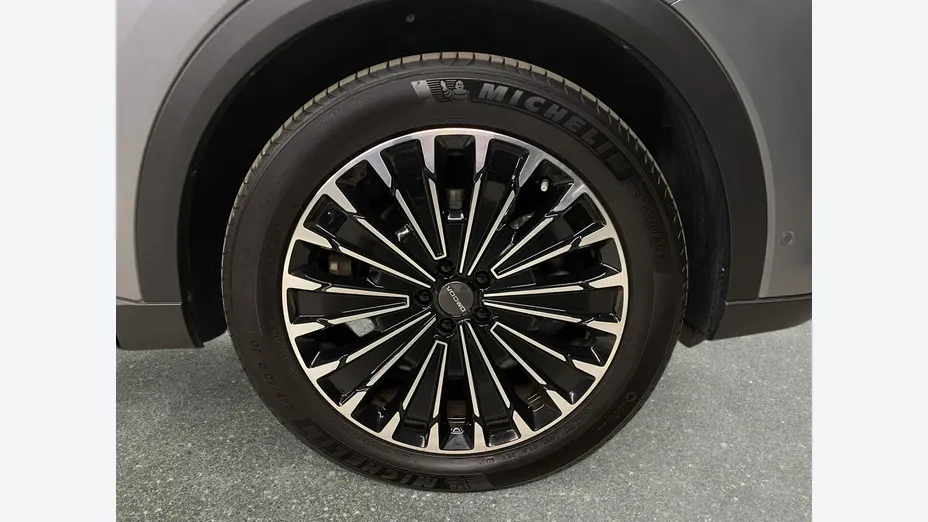 OMODA Omoda 9 -