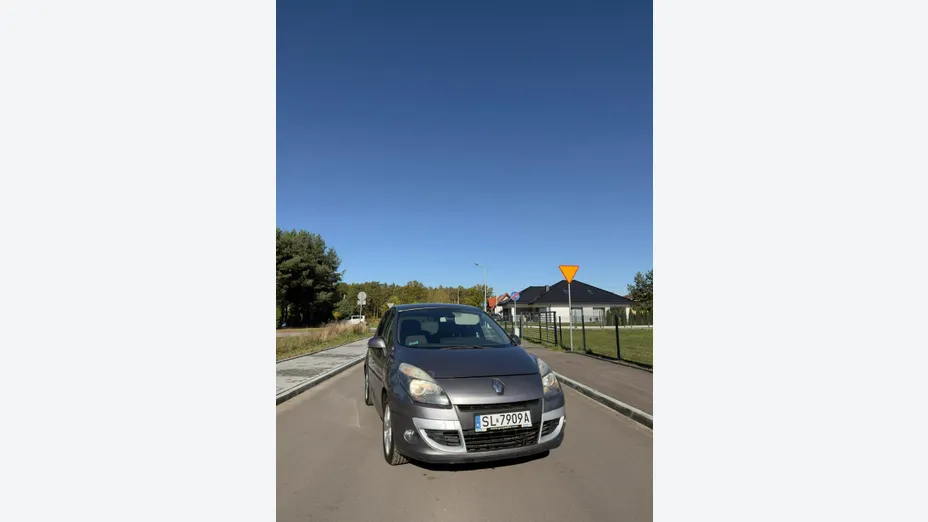 RENAULT Scenic -