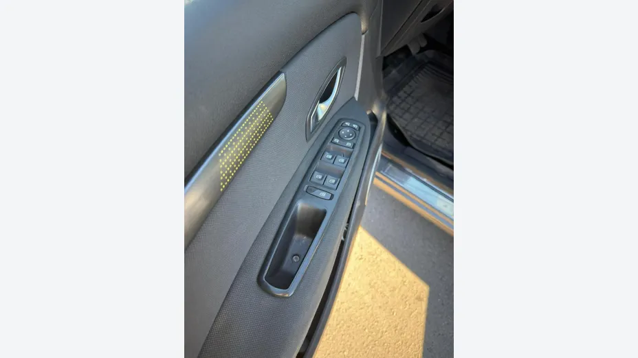 RENAULT Scenic -