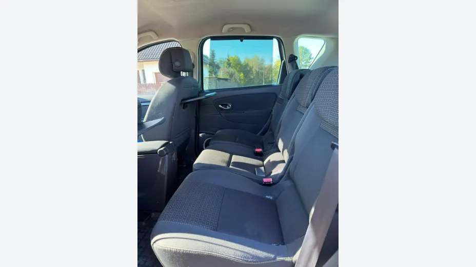 RENAULT Scenic -